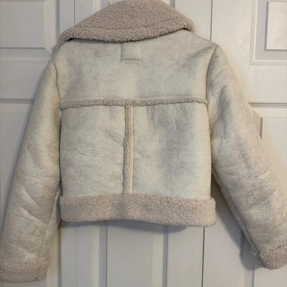 Abercrombie vegan suede Cream Shearling Jacket - Image 3