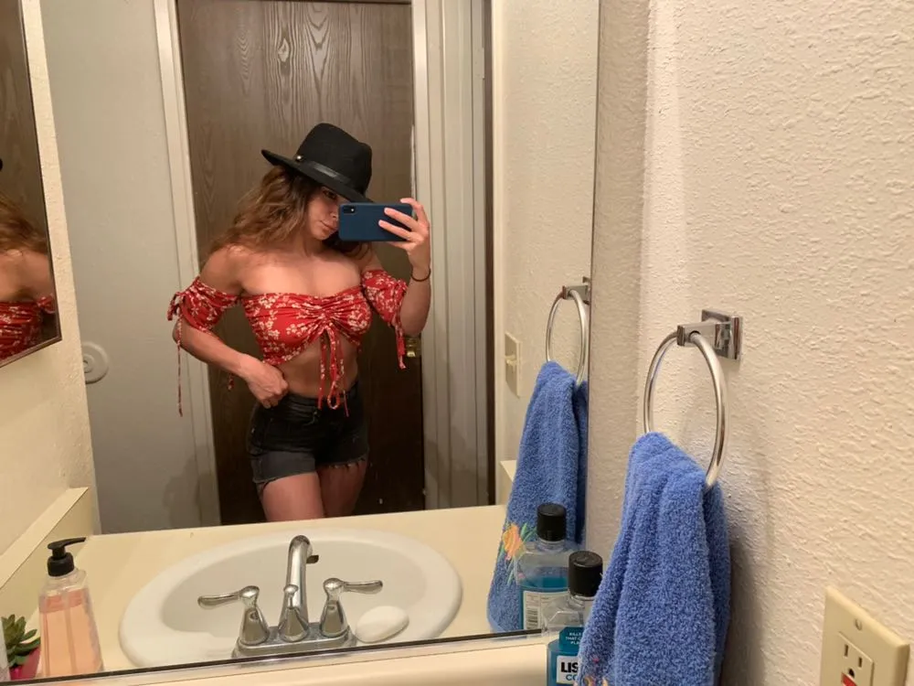 Levi’s Black Shorts - Image 4