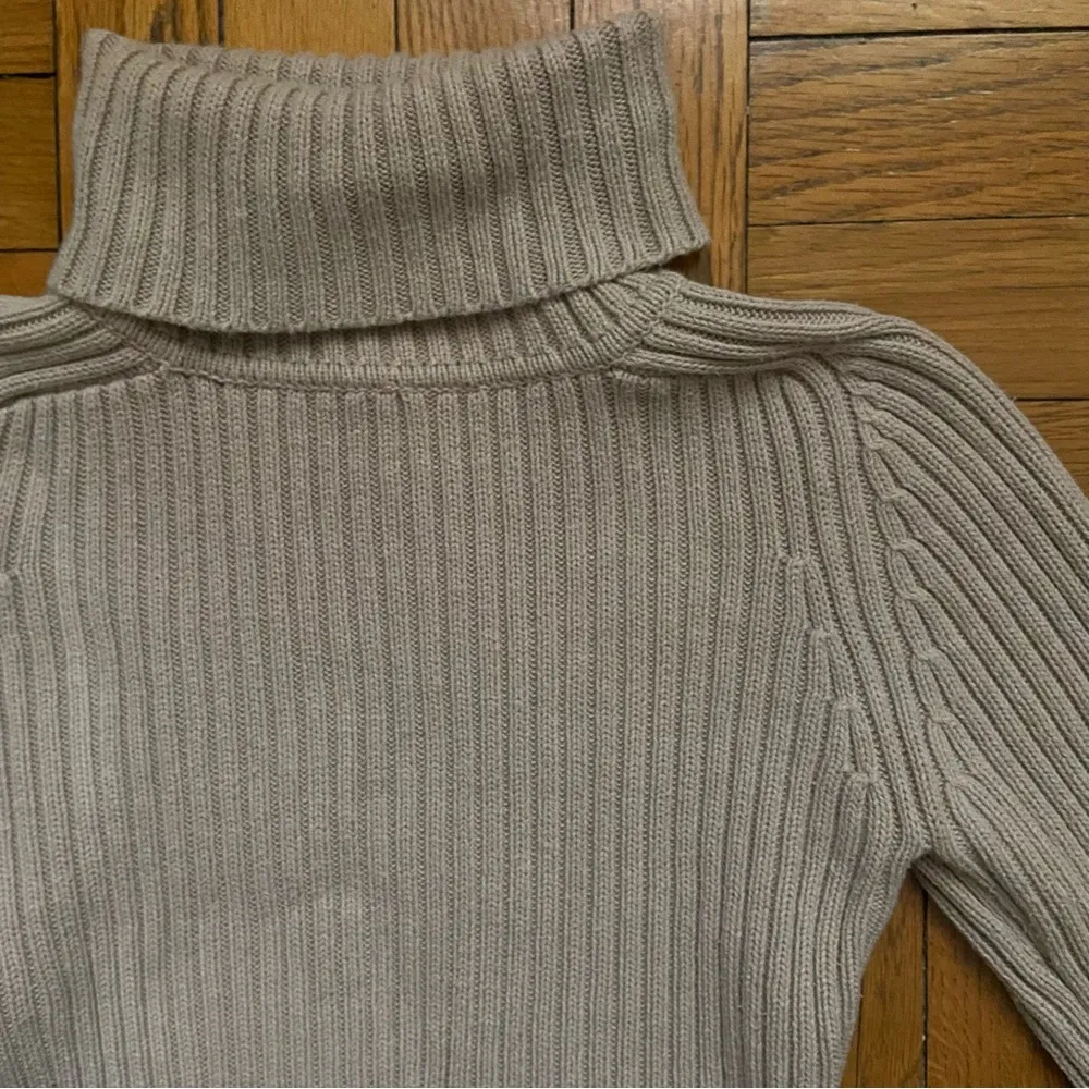 Vintage  Oatmeal Taupe Ribbed Turtleneck Sweater - XS - Image 4