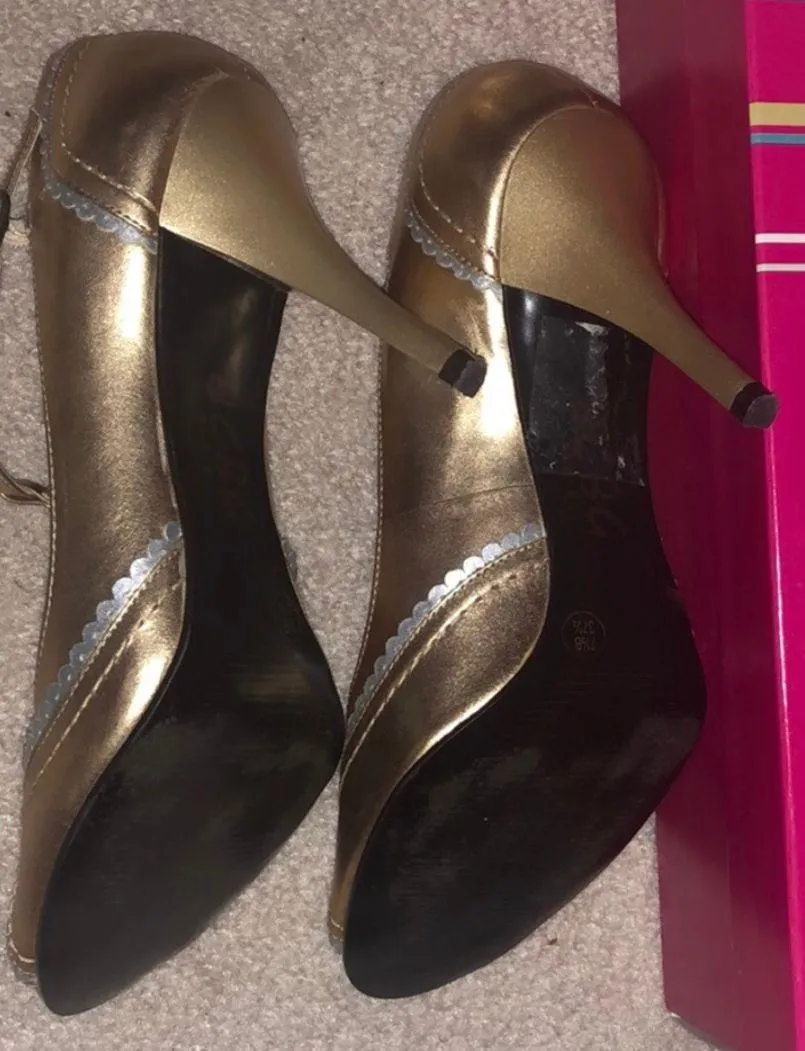 Gold Heels - Image 5