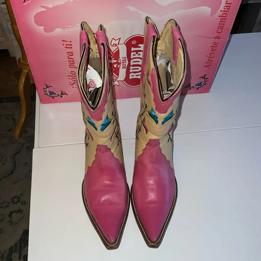 Gorgeous Rudel Rodeo Flower Embroidered Cowboy Boots Womens US 7.5 E. With box Pink - Image 2