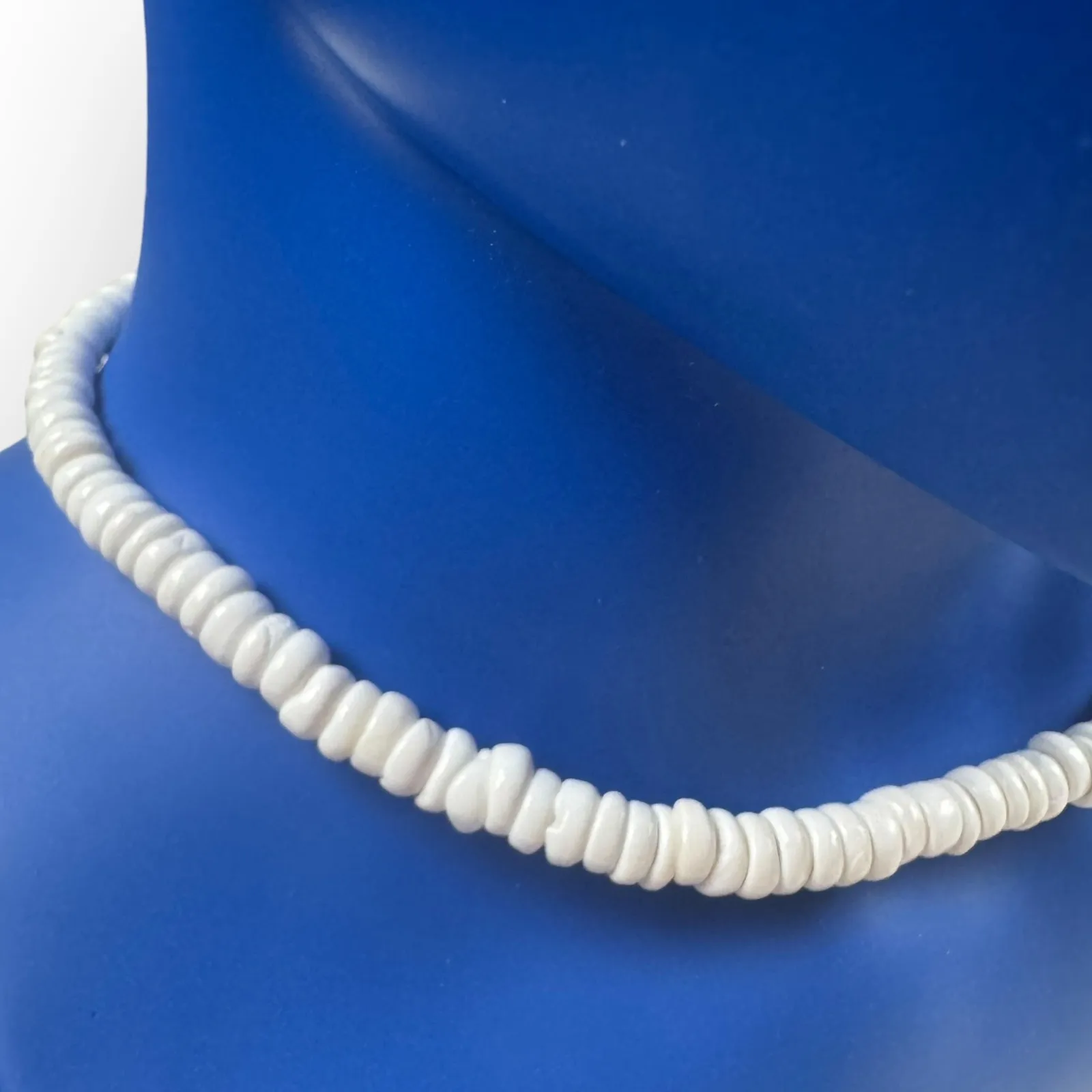 Vintage White Puka Heishi Shell Choker Necklace - Image 2