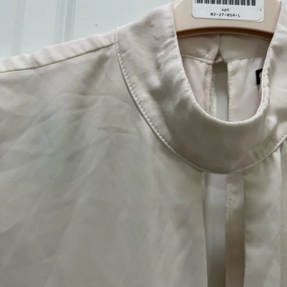 Krisa Cream Cutout High Neck Blouse Size Large $150 - Image 4