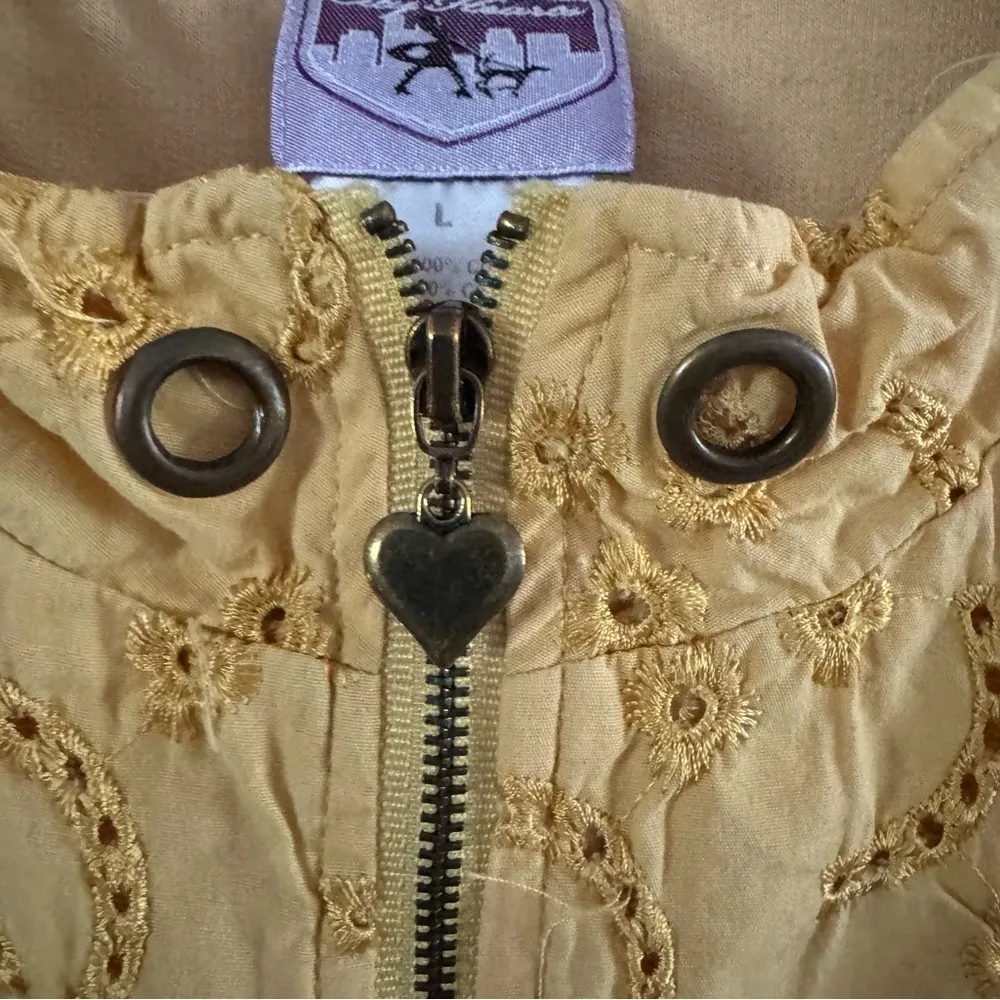 City Hearts Vest Women’s Size Large Yellow - Image 9