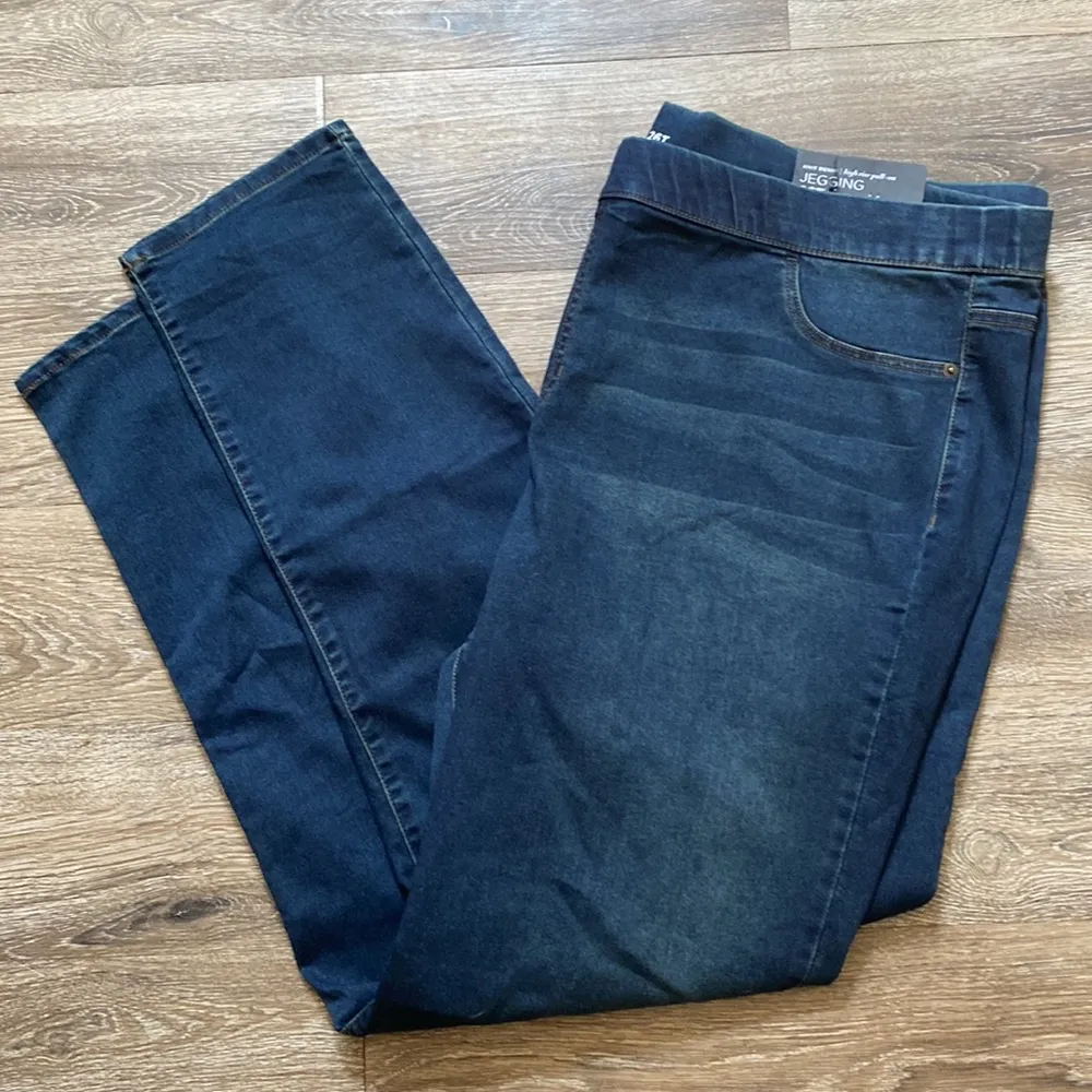 NEW Avenue Denim High Rise Jegging Pull On Jeans 26T Knit Denim Super Soft Blue Size undefined - Image 5