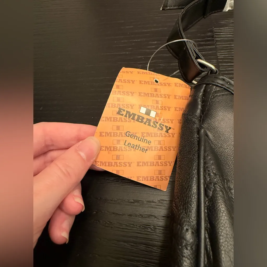 NEW Deadstock Vintage Genuine Leather Saddle Bag Black Leather Purse - Image 4