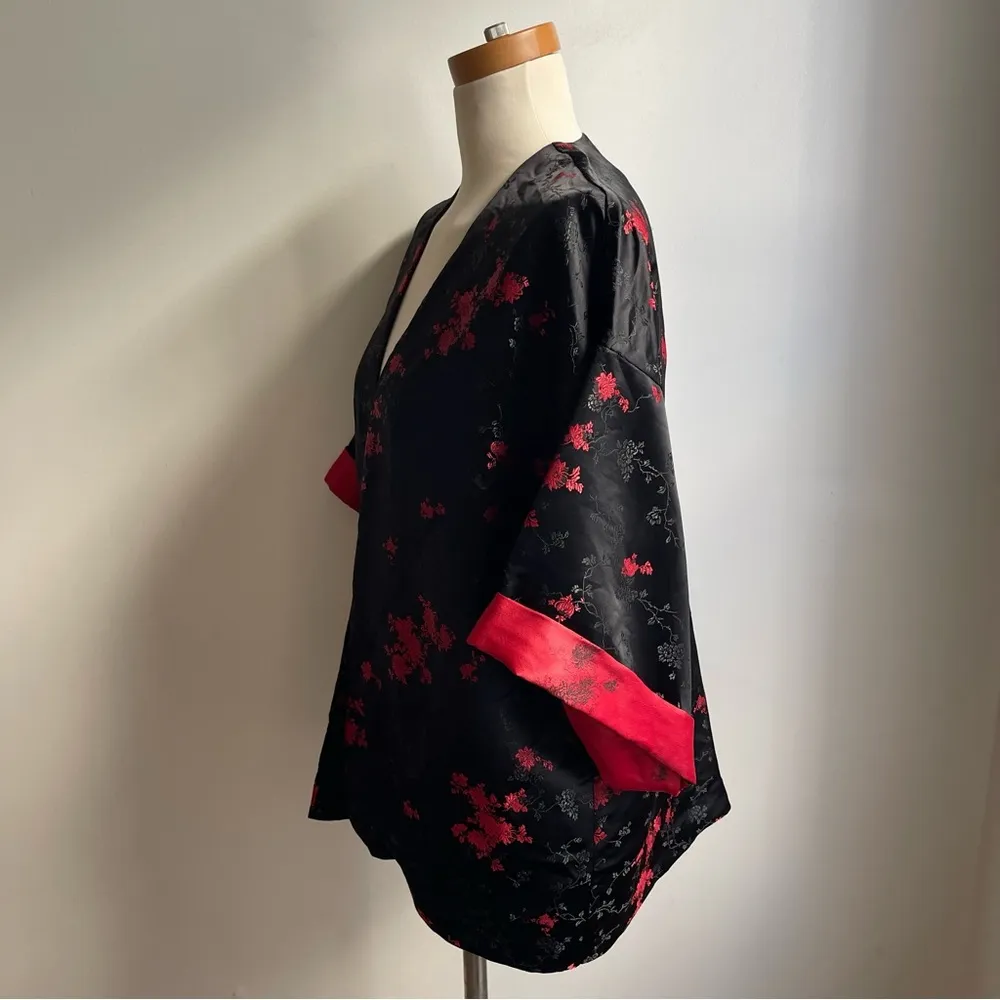 Vintage Handmade Silk Damask Floral Crop Kimono Jacket Black Red Asian One Size - Image 2