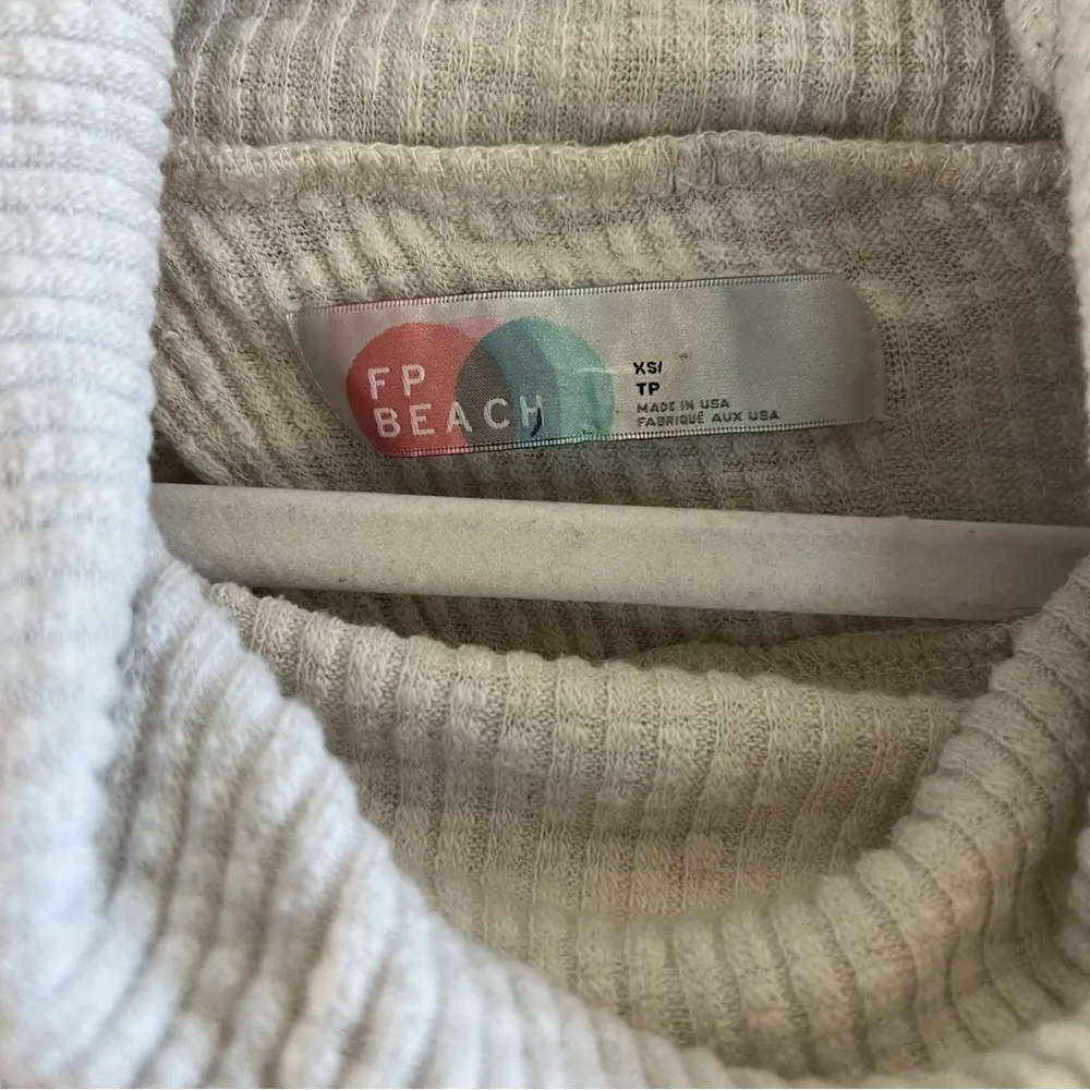 Free People Beach Top Cream/Oatmeal World Traveler Cowl Neck Open Back Sz XS GUC - Image 8