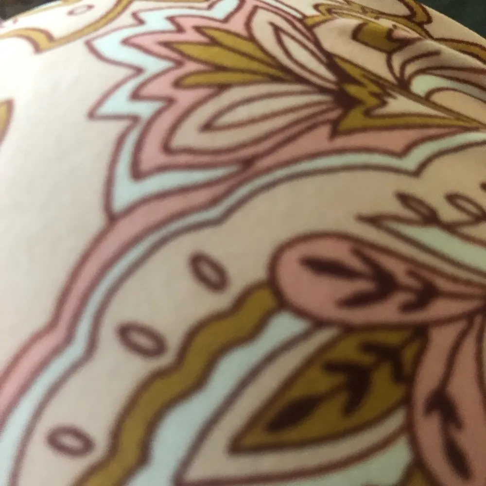 Kona Sol Pink Floral Molded Bandau Swim Top Sz. S 4/6 NWT - Image 4