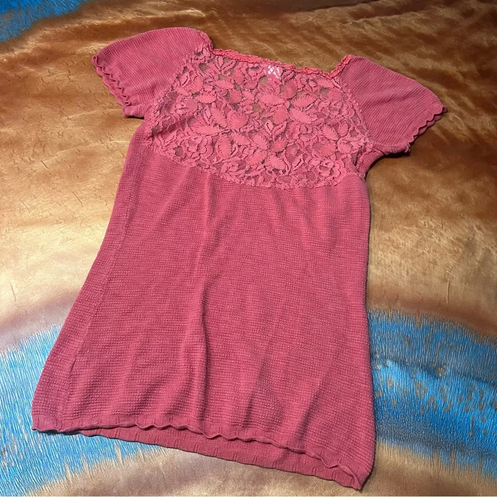 Free People We the Free Short sleeve Henley lace back detail v-neck medium - Image 3