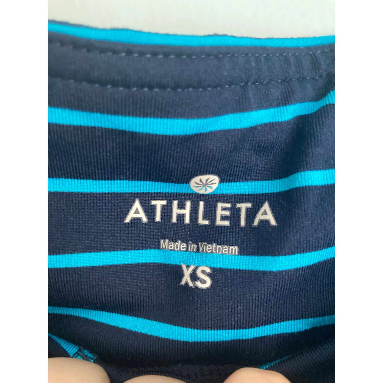 Yoga Leggings XS Athleta and Fabletics Crop - Image 3