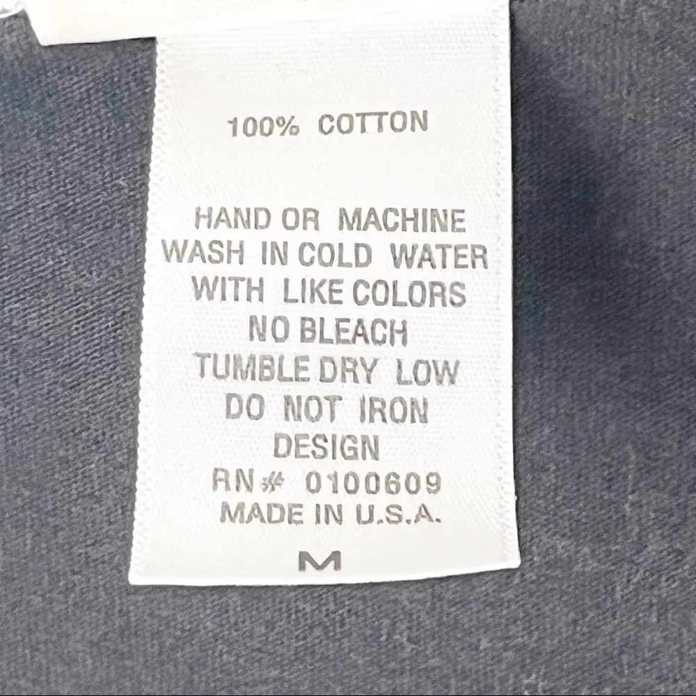 JUNK FOOD 100% Cotton Two Tone Sleeveless Wonder Woman Graphic Tee, Size Medium - Image 4