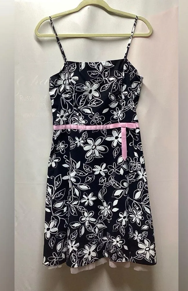 IN San Francisco. Spaghetti strap A-Line dress with crinoline hem line. Size 11 - Image 14