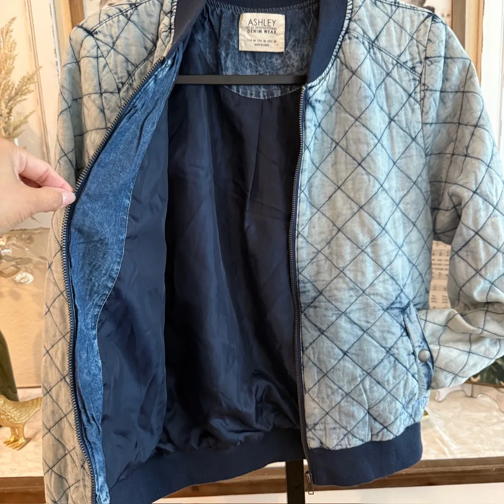 Blue Quilted Denim Bomber Jacket Zip Front Casual Streetwear Layering - Image 7
