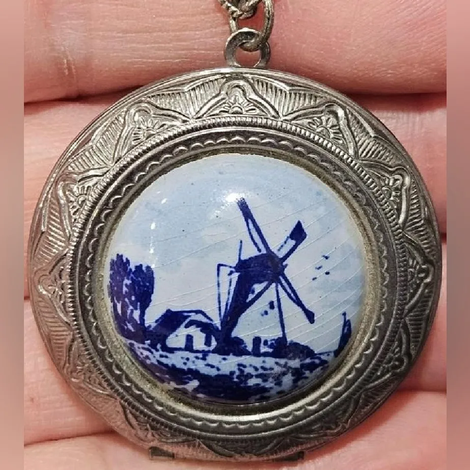 Vintage Delft Windmill Jewelry Set: Locket Necklace, Pendant, Brooch & Earrings Blue - Image 7