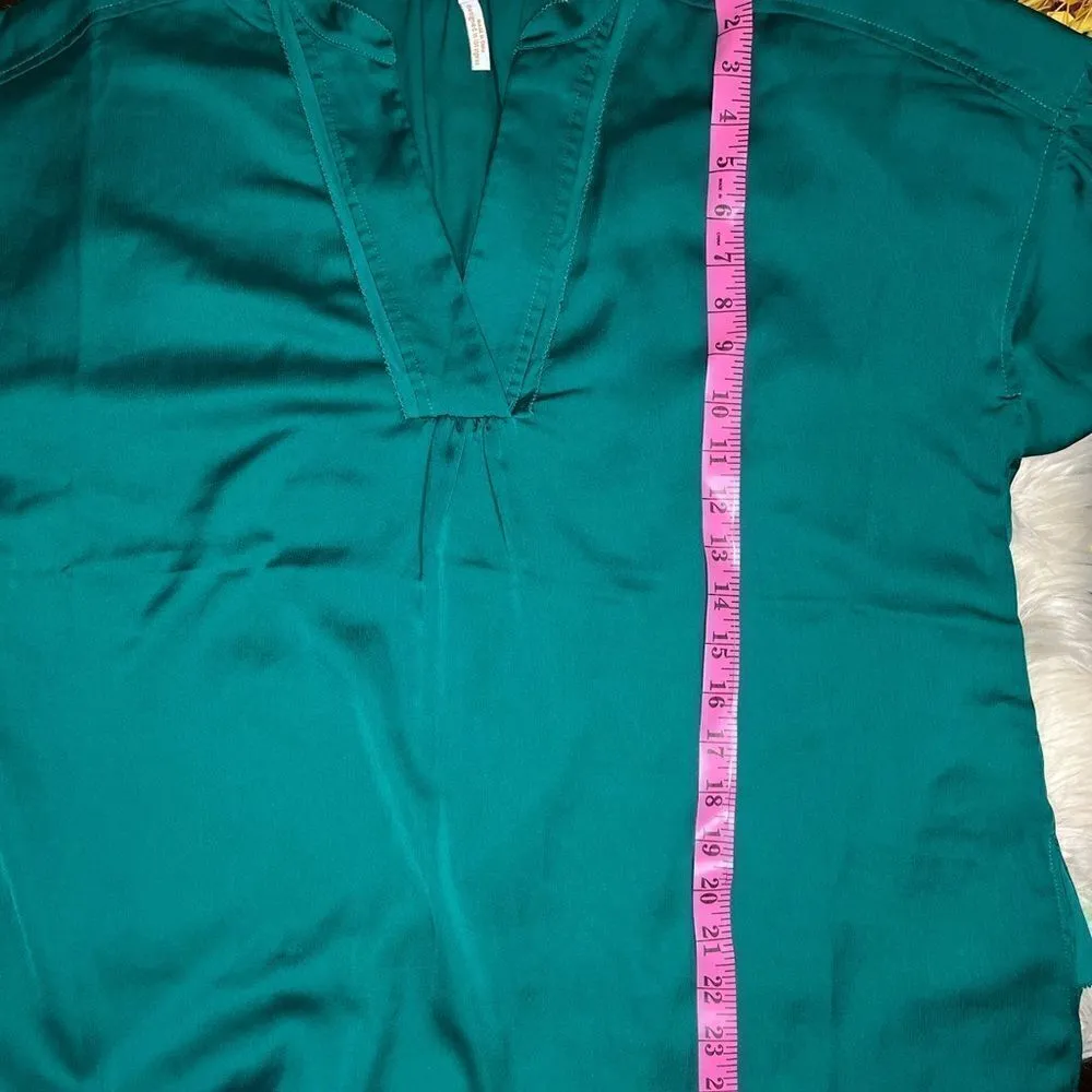 Laundry By Shelli Segal Aloe Vera green Long-sleeved blouse sz Medium - Image 8