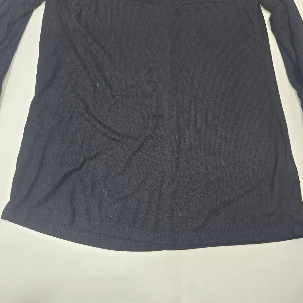 Michael Lauren Sorento Snap Cuff Top in Black - Image 3