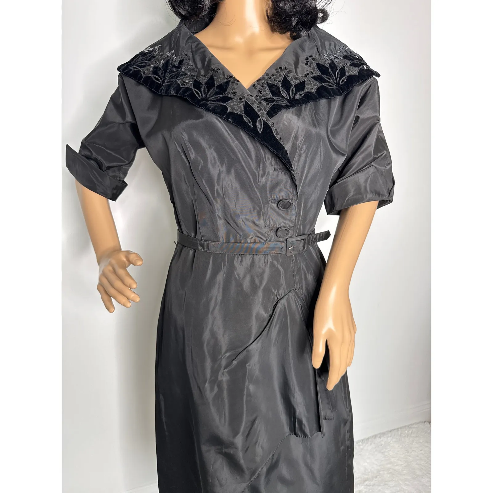 Vintage 1950s Black Cocktail belted Dress w/ Velvet Sequin Collar medium - Image 9