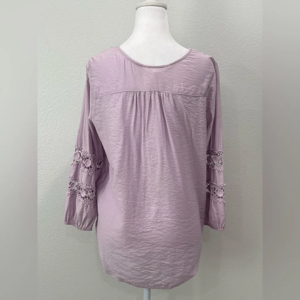 Krazy Kat Lilac Lace Accent Blouse Size S - Image 2