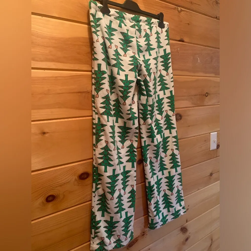 Old Navy Christmas Tree pajamas pants, women’s size small. Worn once. - Image 3