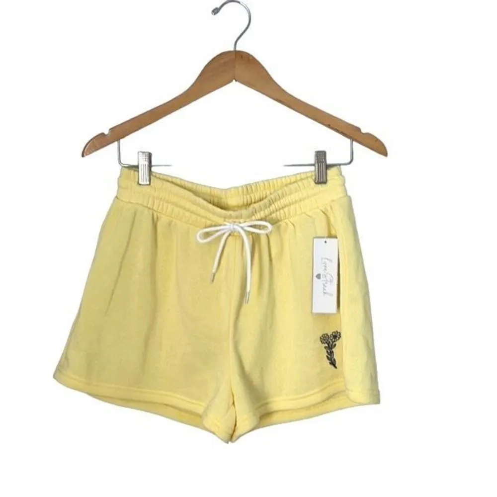 Love Streak Pull On Sweat-pant Material Shorts Embroidered Pale Yellow Size Larg - Image 2
