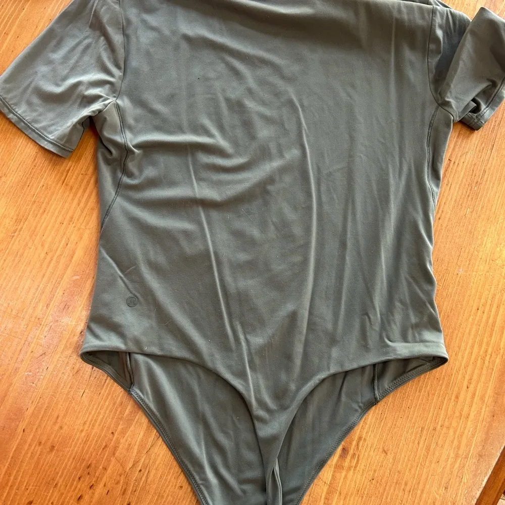 Lululemon Women’s  body suit - Image 2