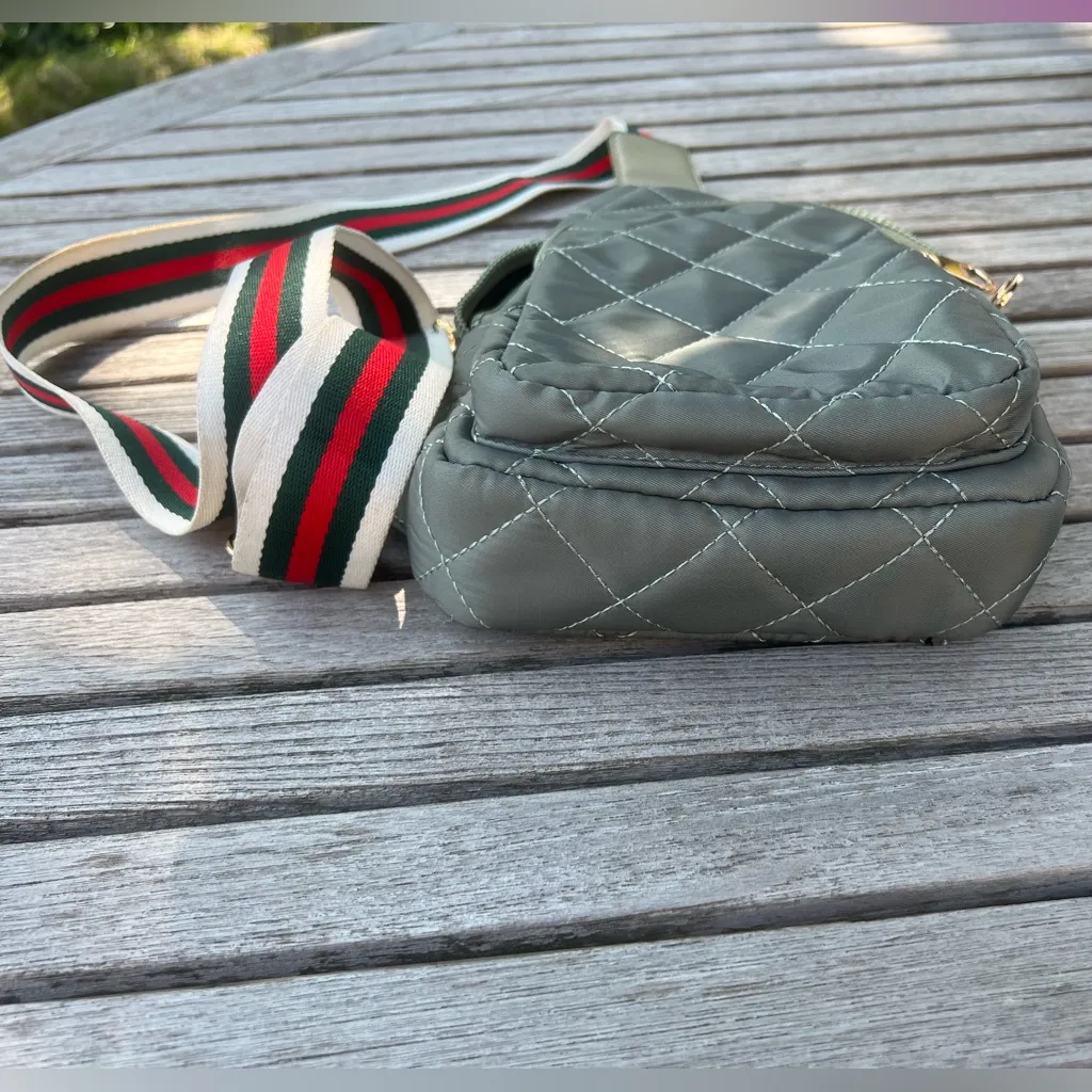 Urban Expression Urban Expressions Ace - quilted nylon sling backpack (Hailey?) - Image 2