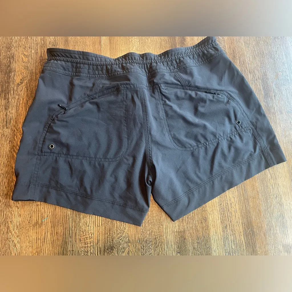 Athleta Black Shorts - Size 6 - Image 4