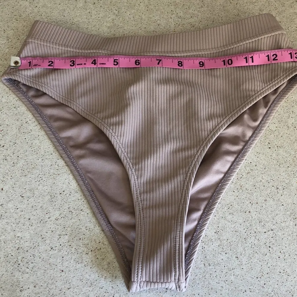 Gymshark: Nude  Ribbed High Rise Bikini Bottoms - Image 5