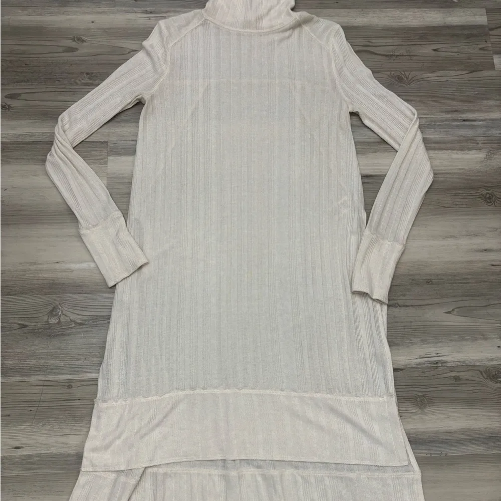 Free People cream almost spring funnel tunic size medium - Image 6