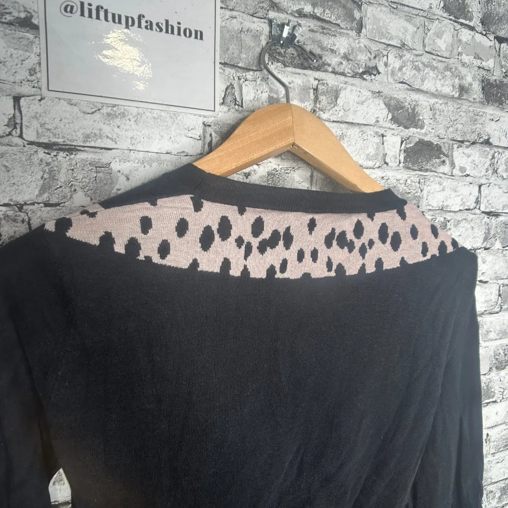 EUC DKNY Black Long Sleeve Leopard Sweater Size Medium - Image 6