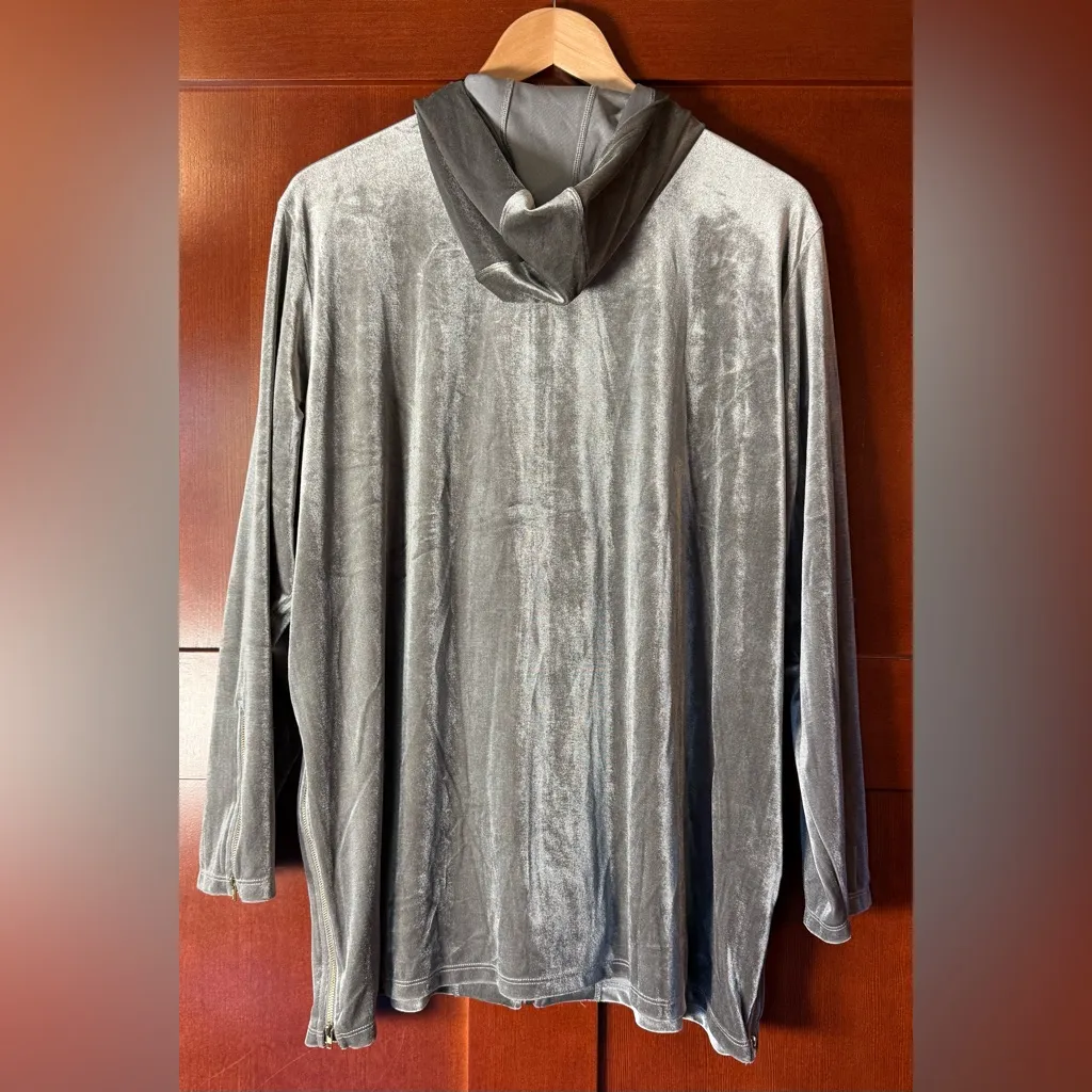 Antthony Metallic Silver Velour Zip - Image 4