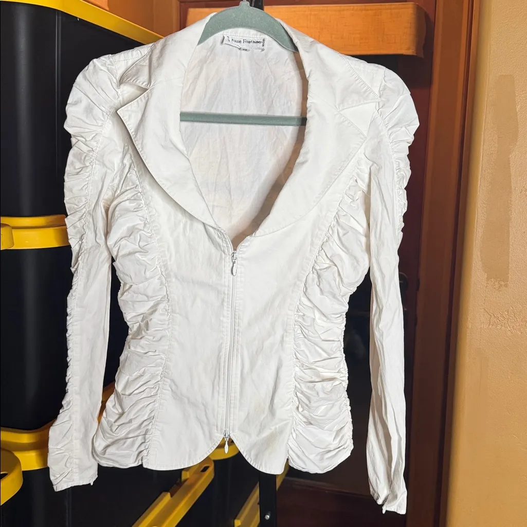 Vintage Anne Fontaine Classic White V - Image 4