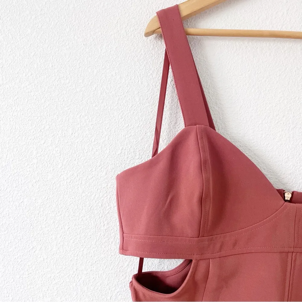 Hope Crepe Sweetheart Neckline Cut Out Midi Dress - Image 3