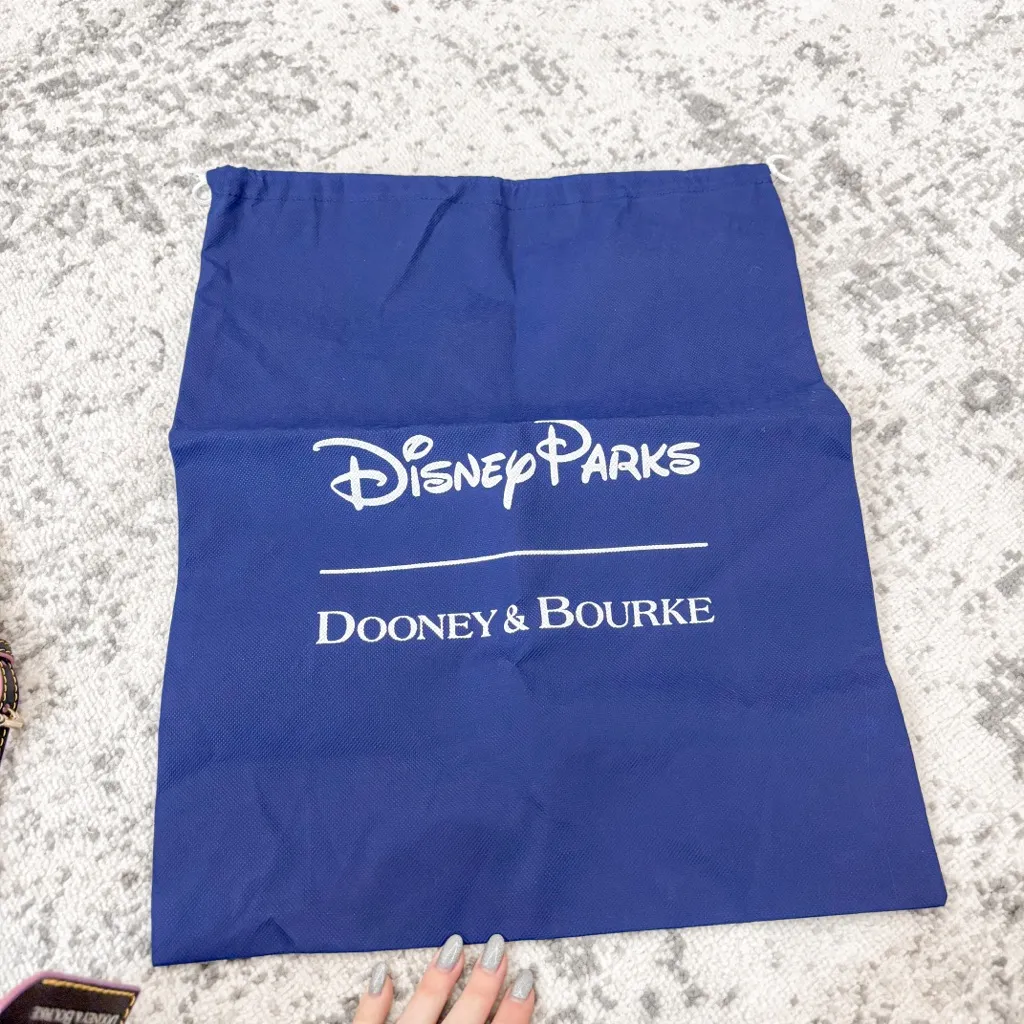 Disney Dooney & Bourke Mickey Mouse Letter Carrier Bag 10th Anniversary - Image 11