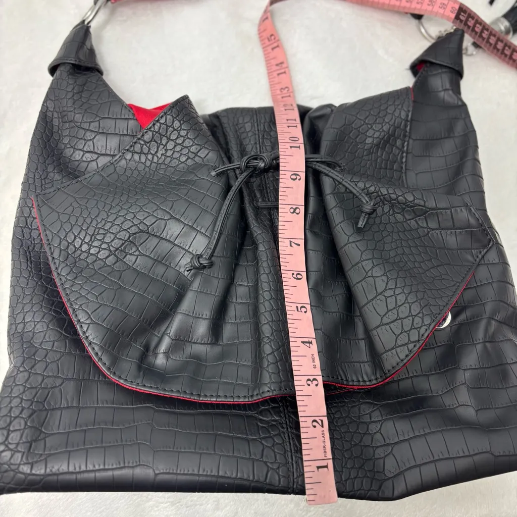 Carlos Falchi Vintage black
Soft Leather Drawstring CROSSBODY Bag Black - Image 13