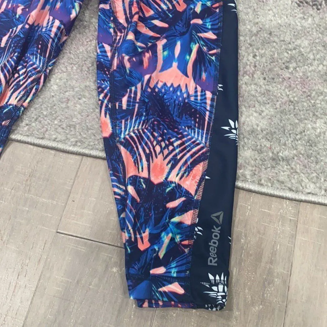 Reebok Women's Blue Pink Floral Print Crop Workout Leggings Sz Small - Image 2