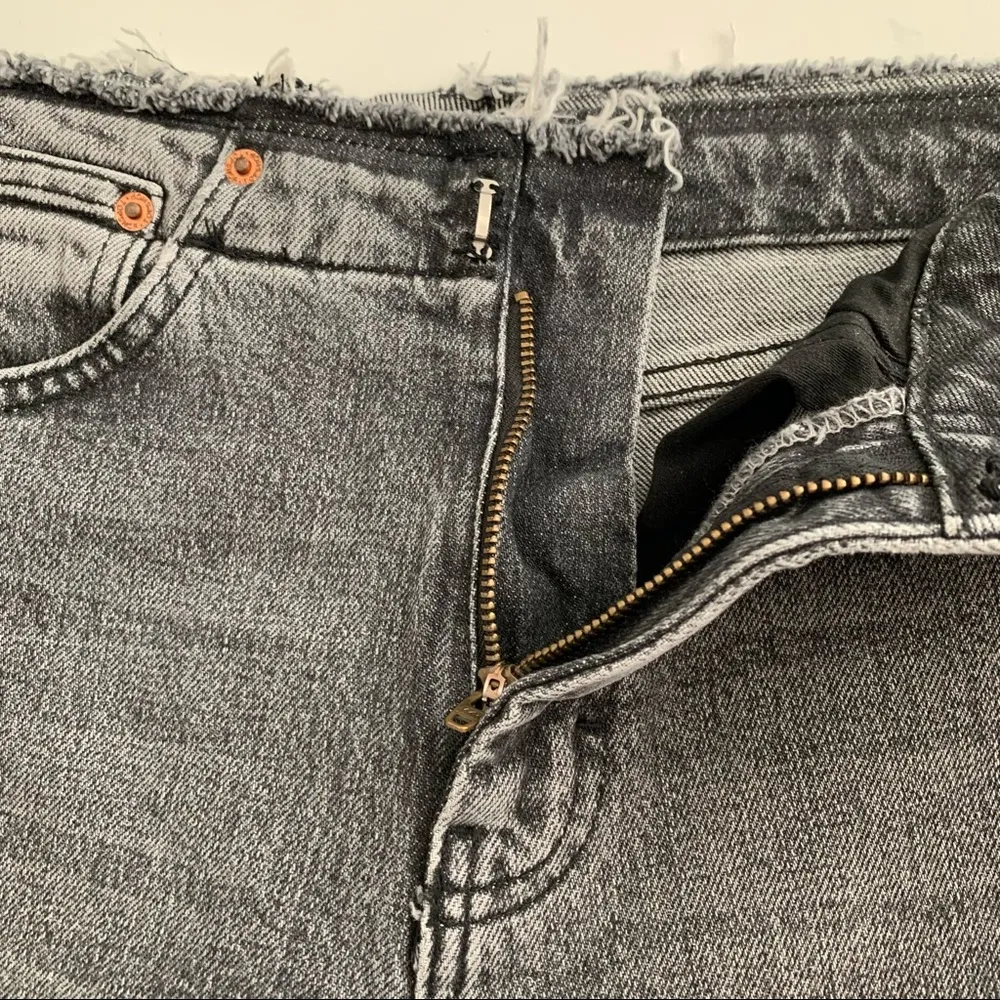 NWOT TOPSHOP High Rise Raw Waist Cropped Straight Jeans Size 26 - Image 3