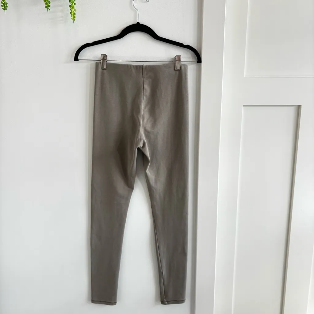 SKIMS Outdoor Collection Smoothing High Rise Leggings Green Women's Size Small - Image 5