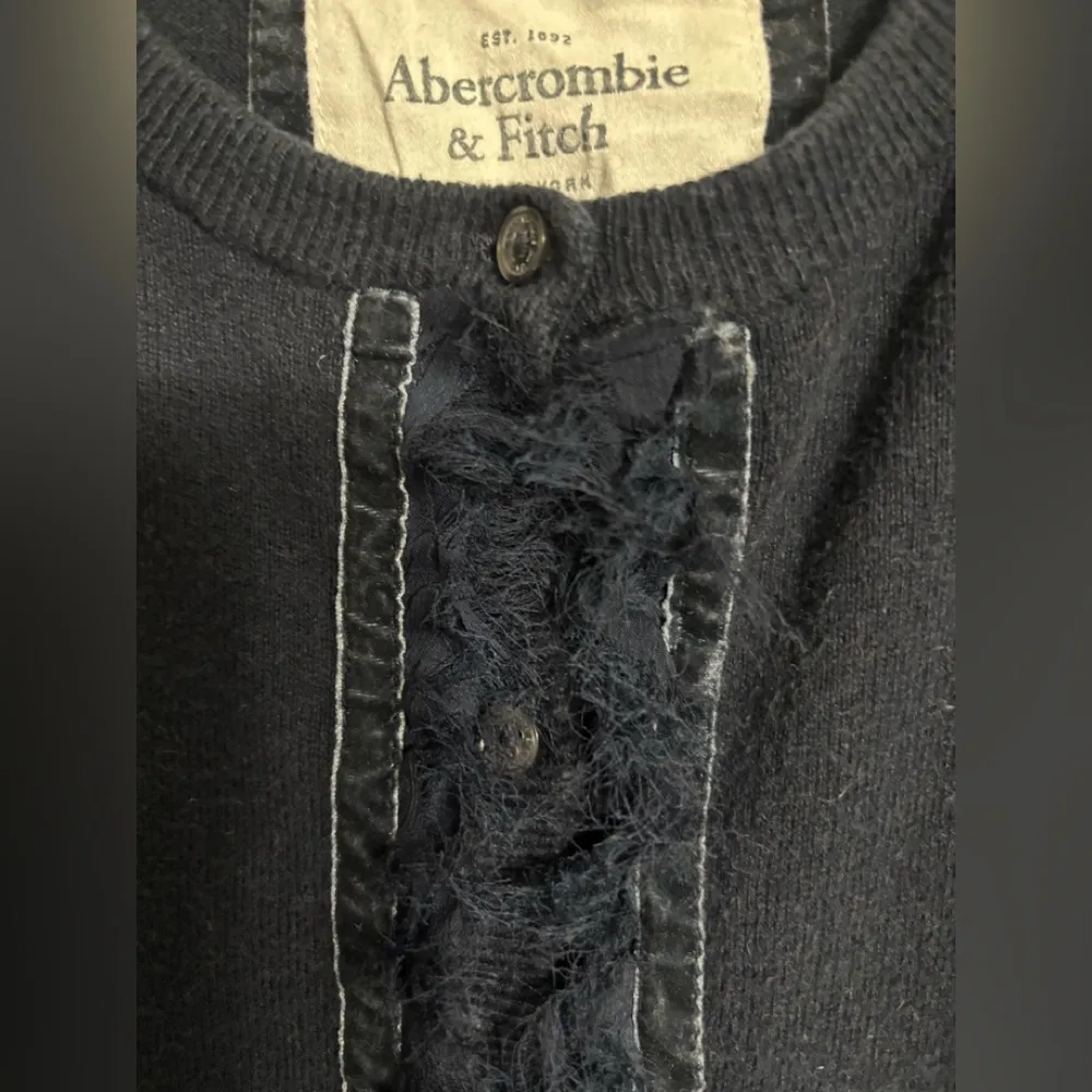 Abercrombie LJ Coquette Cotton Knit Black Ruffle Cardigan Sweater - Image 3