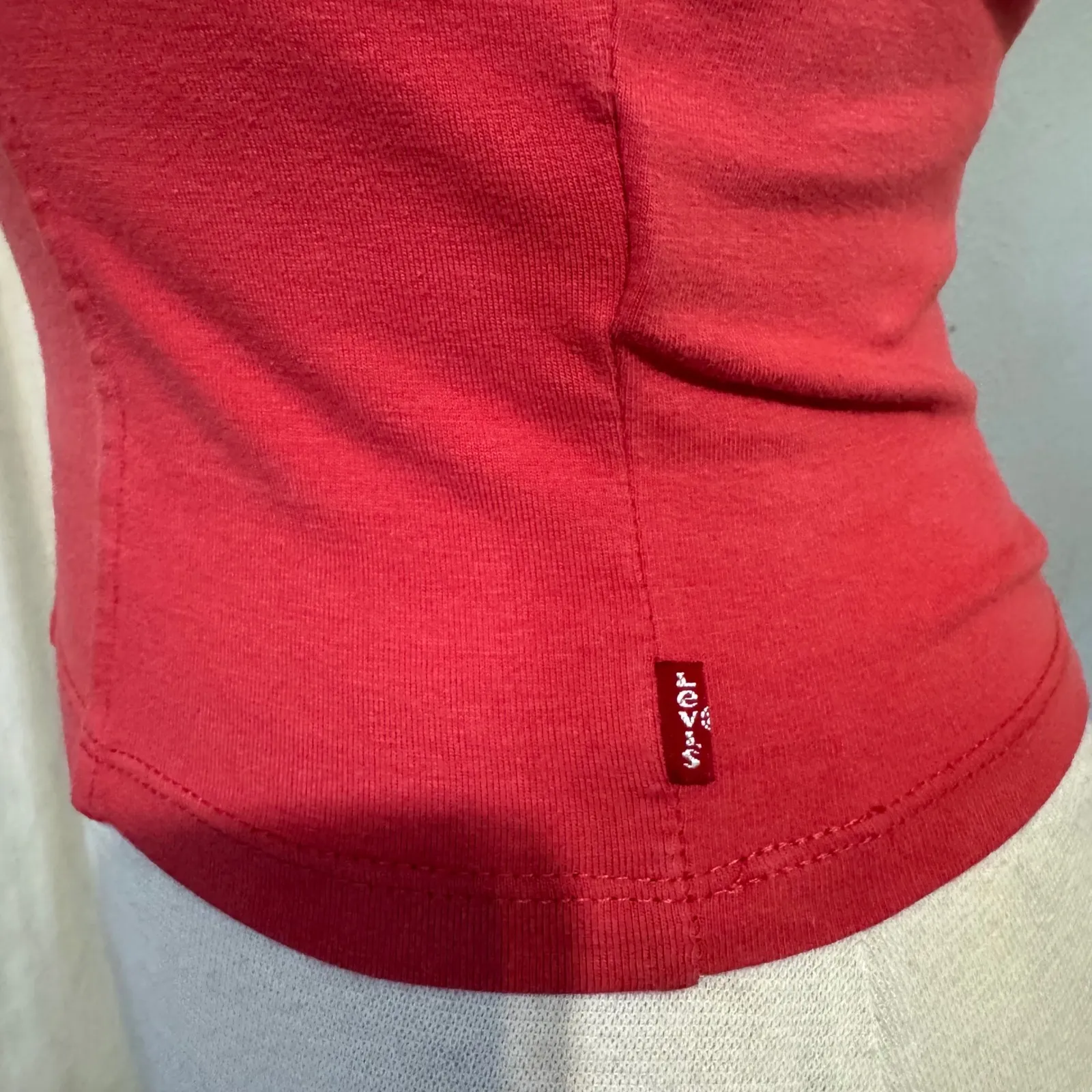 Levi's Womens Red Short Sleeve Scoop Neck Cropped Top Size XS Cotton Blend - Image 3