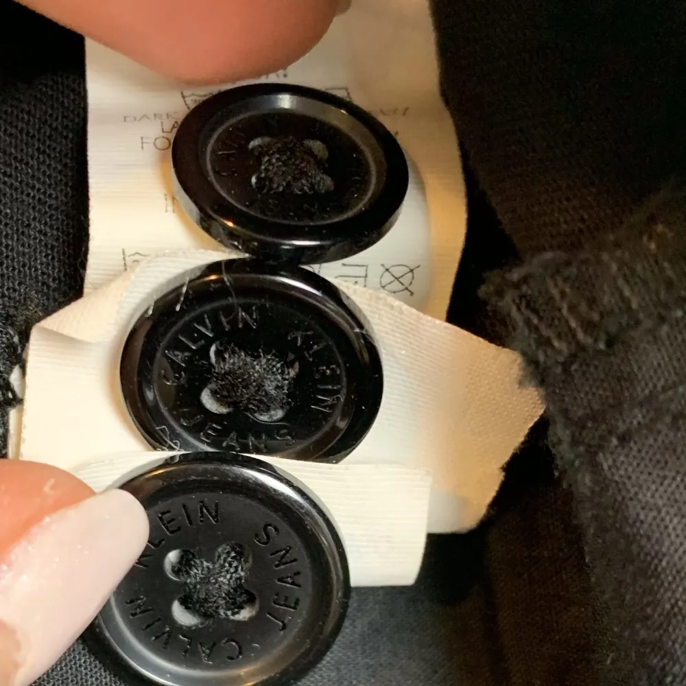 Calvin Klein Jeans Vintage Black Shorts - Image 6