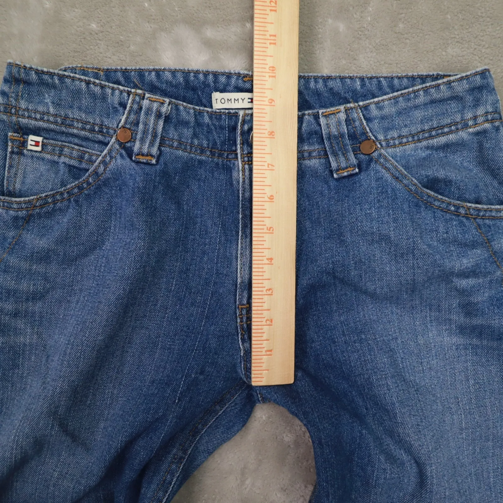 Tommy Hilfiger Vintage Y2k Hipster Flare Medium Wash Denim Jeans Women's size 6 - Image 9