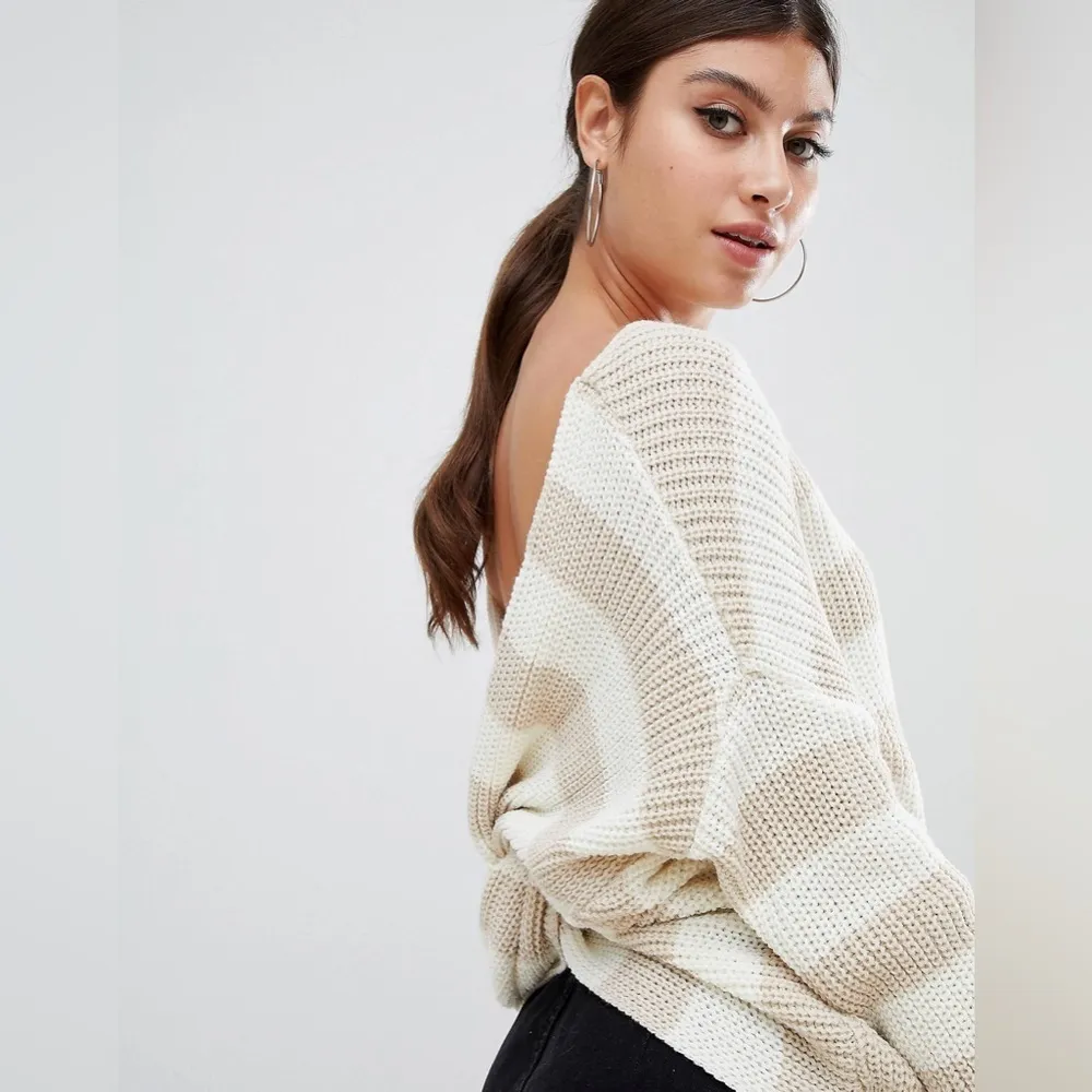 ASOS PrettyLittleThing Tan Cream Stripe twist back sweater sz Small/ Medium - Image 3