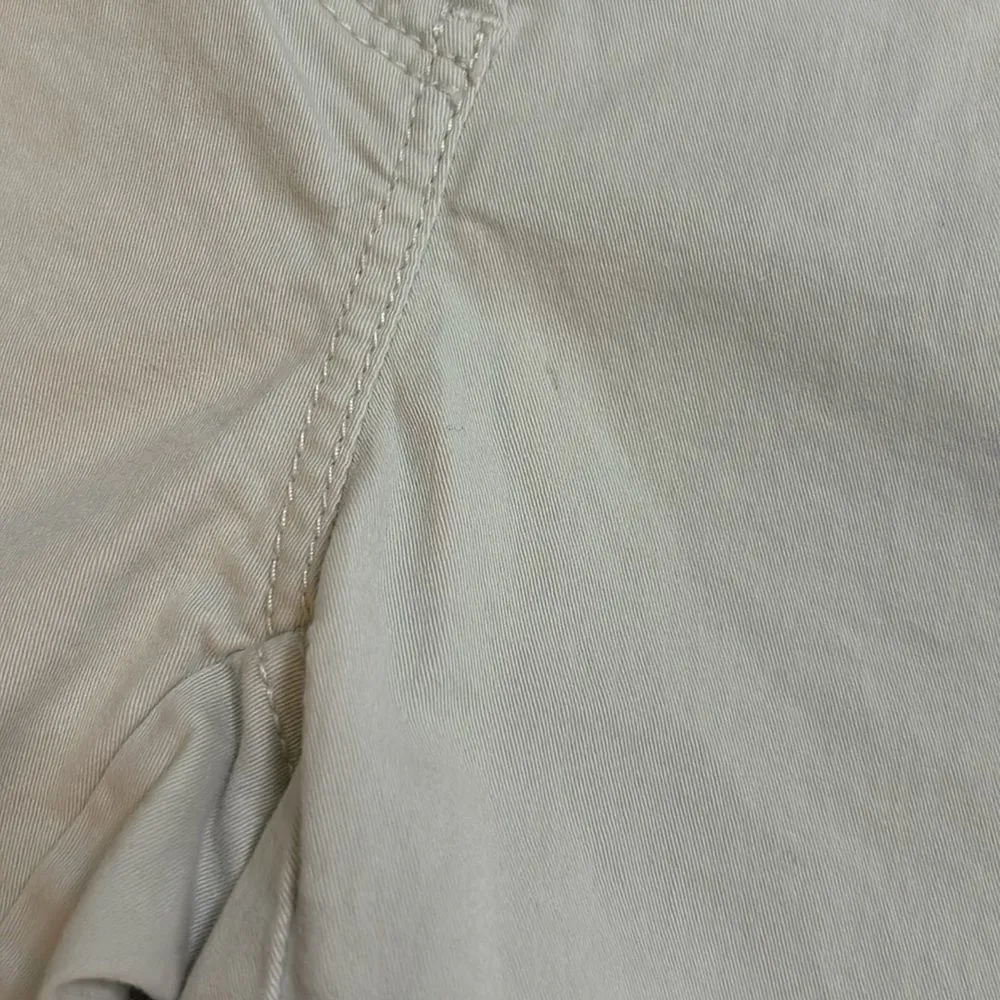 Vineyard Vines 5 Inch Every Day Shorts size 2 - Image 2