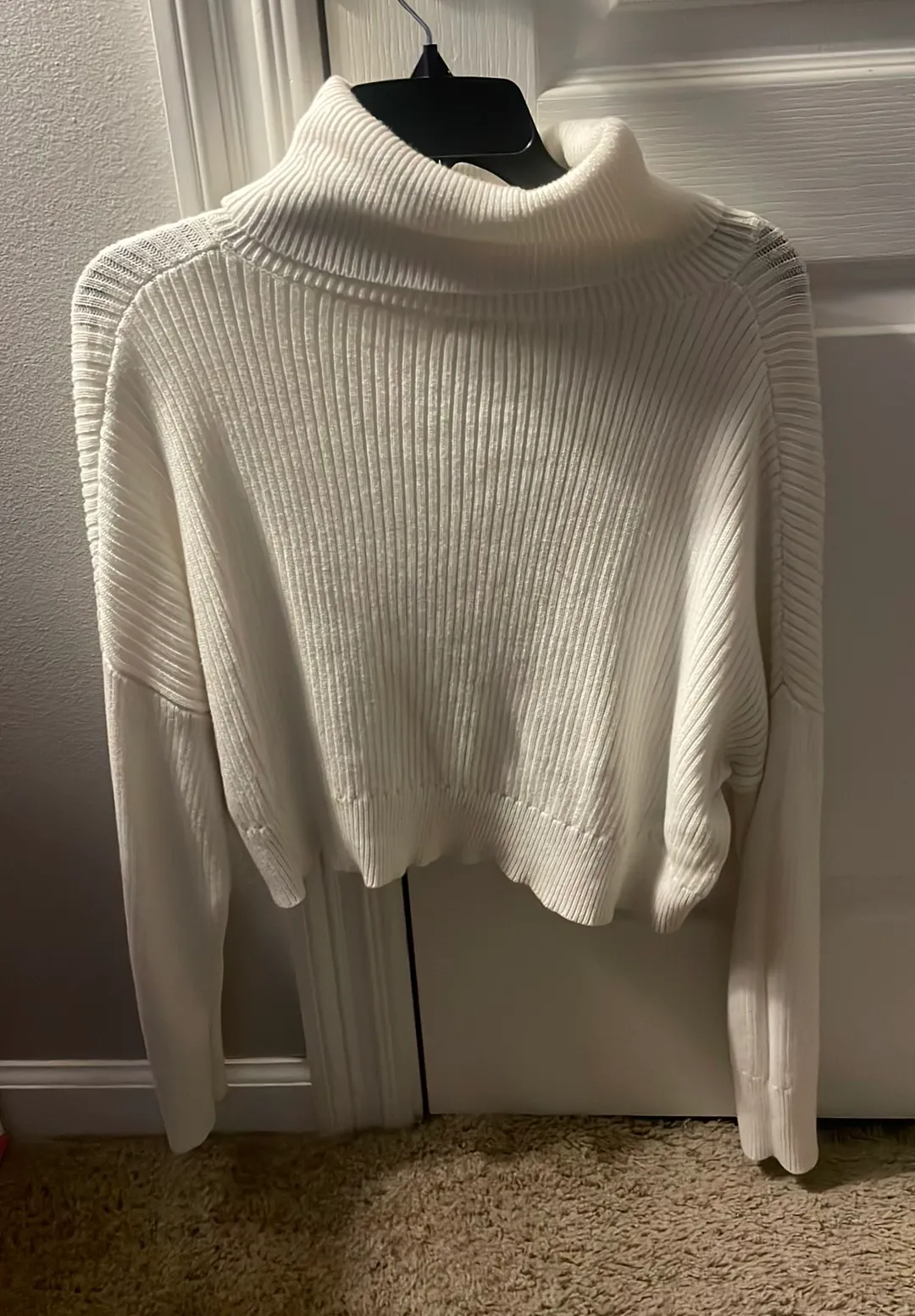 White Turtle Neck Cropped Sweater - Image 3