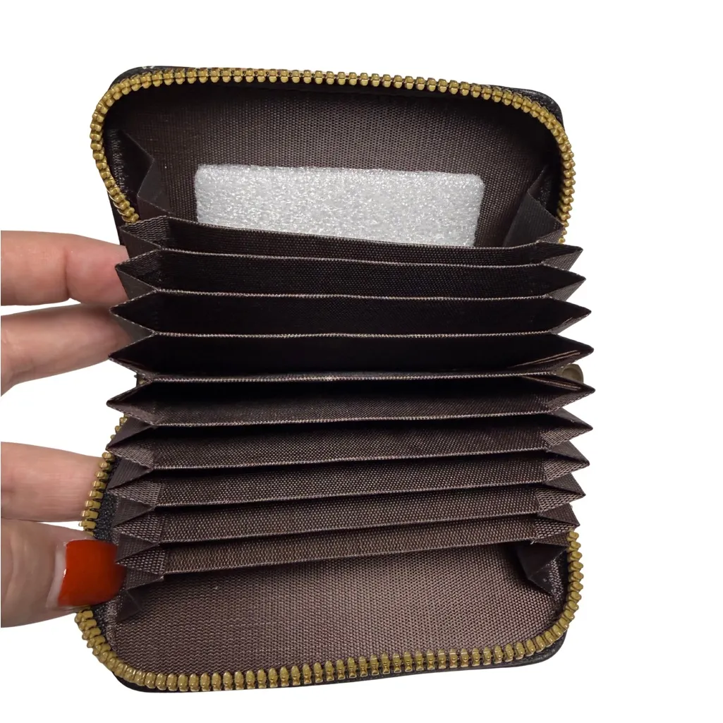 Skull and Roses Wallet Black - Image 3