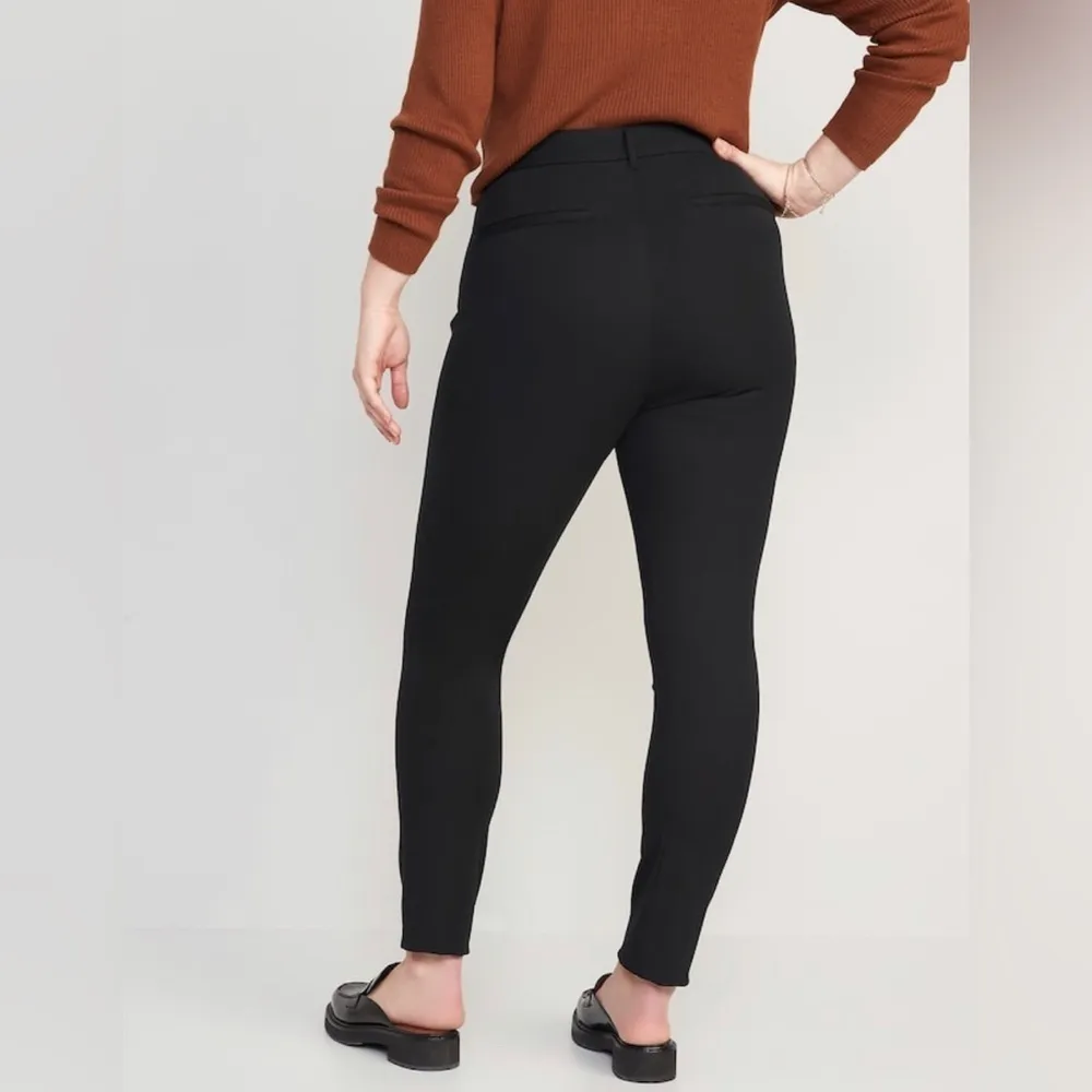 Old Navy  Curvy High-Waisted Pixie Skinny Ankle Pants - Image 5