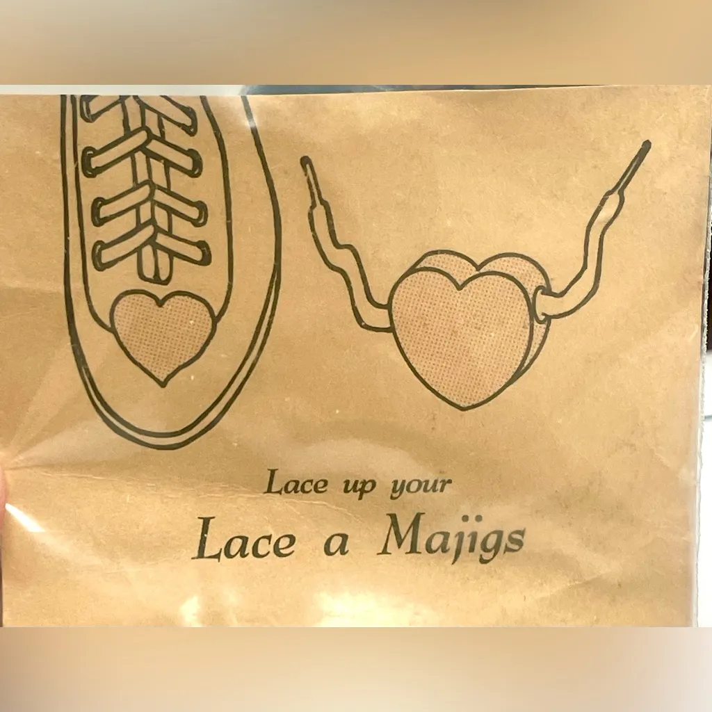 Vintage UNIVERSITY OF MIAMI HURRICANES Wood Lace-A-Majigs for Shoe Laces - New - Image 4