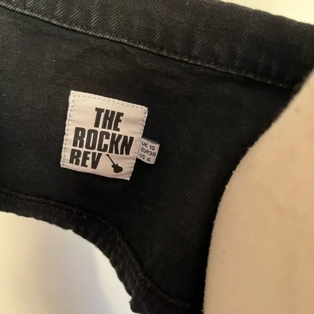 The Rockn Rev Ripped Super Distressed Black Jean Jacket Size 6 - Image 4